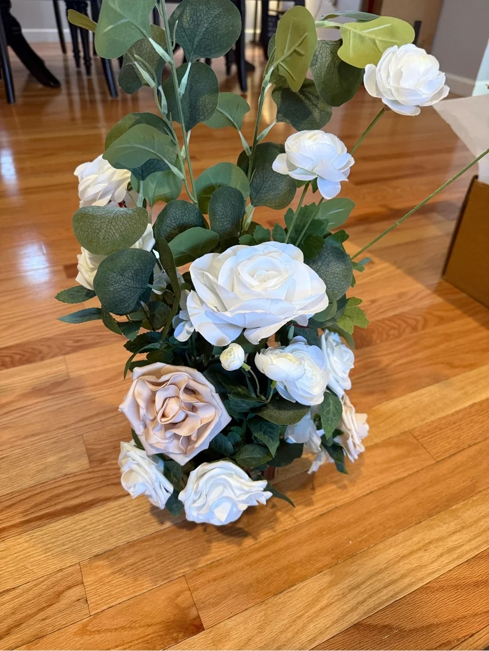 N/A arrangement white